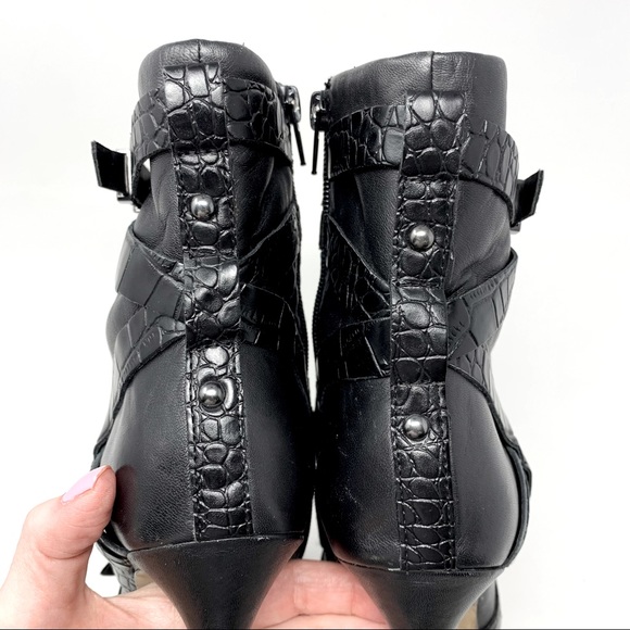 Guess $149 Stiletto High Ankle Boot Embossed Animal Print Strap Detail Black 8.5 - Picture 10 of 12